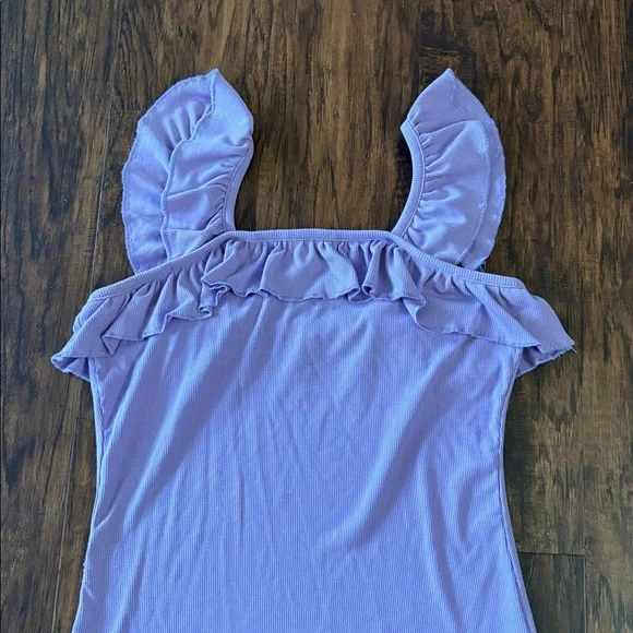 Amazon Ruffle Tank Top - Picture 2 of 5